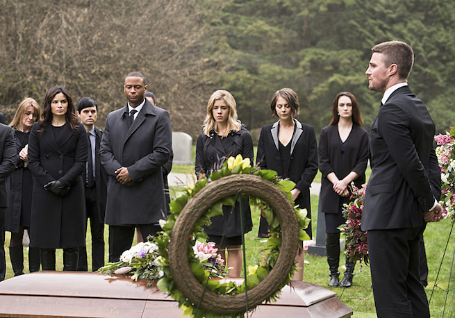 Katrina Law, David Ramsey, Emily Bett Rickards, Willa Holland and Stephen Amell in the Arrow episode "Canary Cry." Photo Credit: Diyah Pera/The CW Katrina Law, David Ramsey, Emily Bett Rickards, Willa Holland and Stephen Amell in the Arrow episode "Canary Cry." Photo Credit: Diyah Pera/The CW